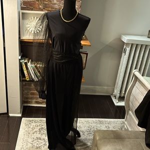 Anna Collection Black one shoulder jumpsuit.
